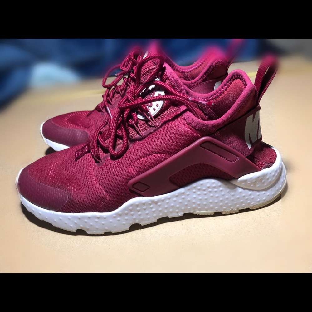 Women’s Nike Huaraches